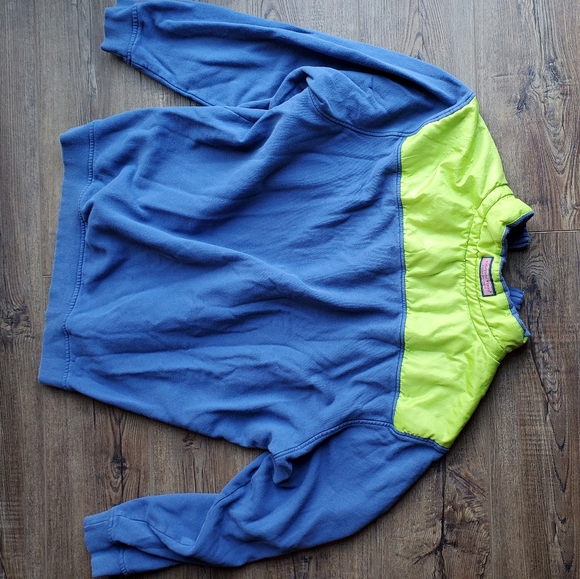 Vineyard Vines Quarter-Zip - Picture 4 of 5